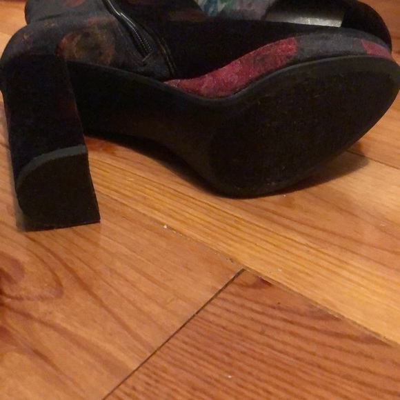 Madden Girl floral Velvet booties - Picture 7 of 8